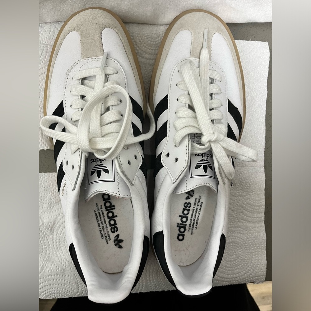 Samba shoes